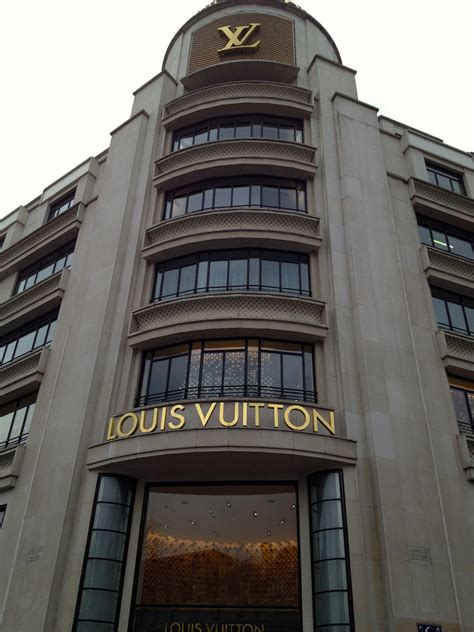 places to buy louis vuitton in paris